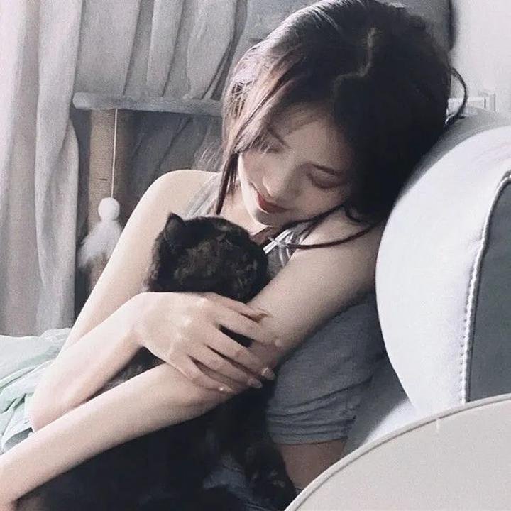 姐姐,过来给我亲亲